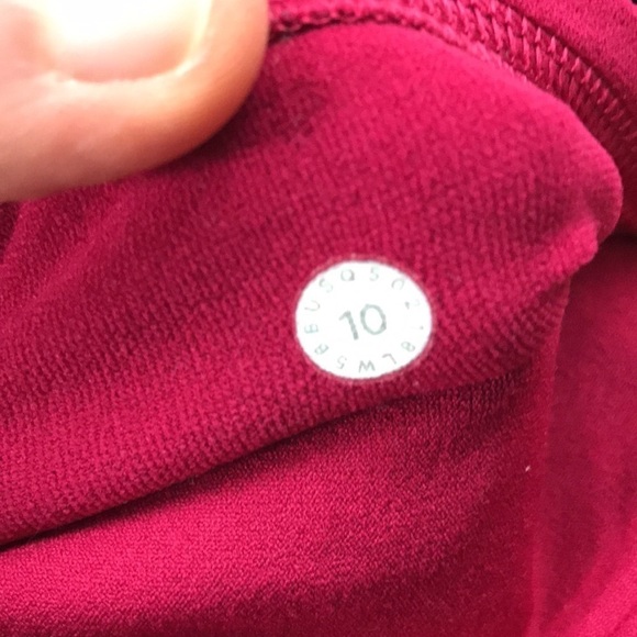 Lululemon Reveal Tight Interconnect 25.5" Ruby Red - Picture 6 of 10